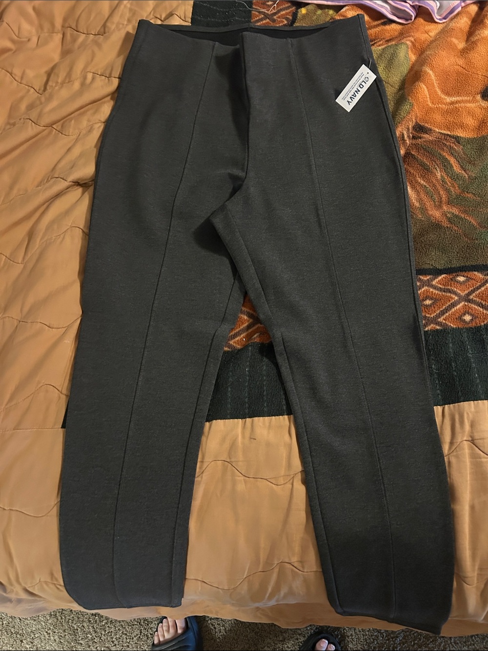 Old Navy Straight-Leg Ponte Pants in Black